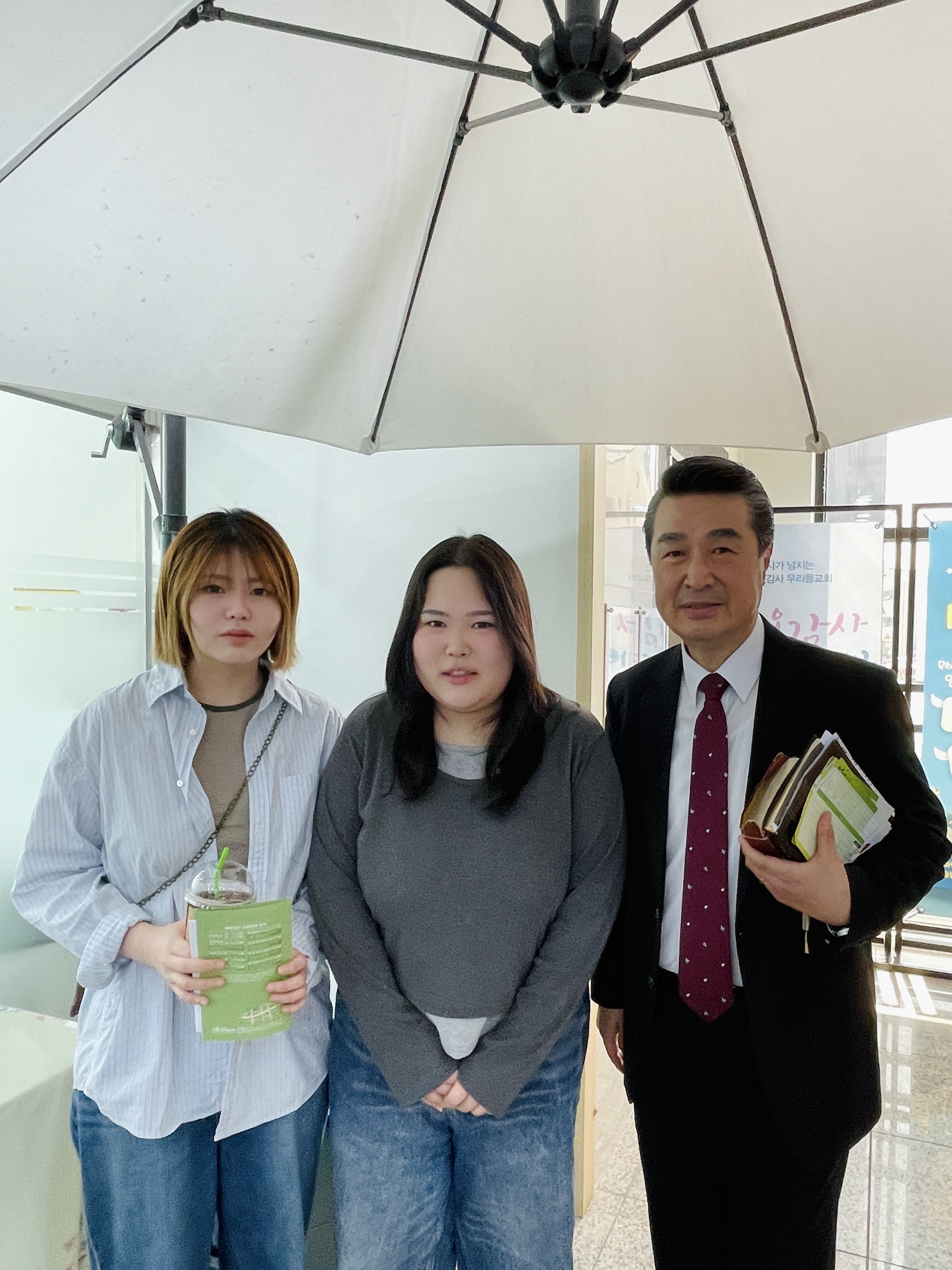 김시은 김주은자매 청년.jpg