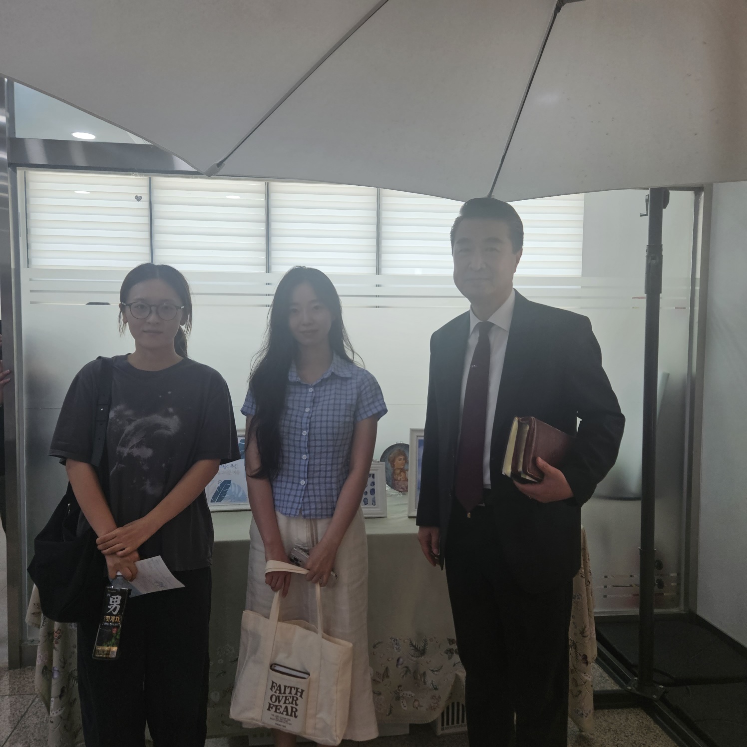 김석란 송자영청년.jpg