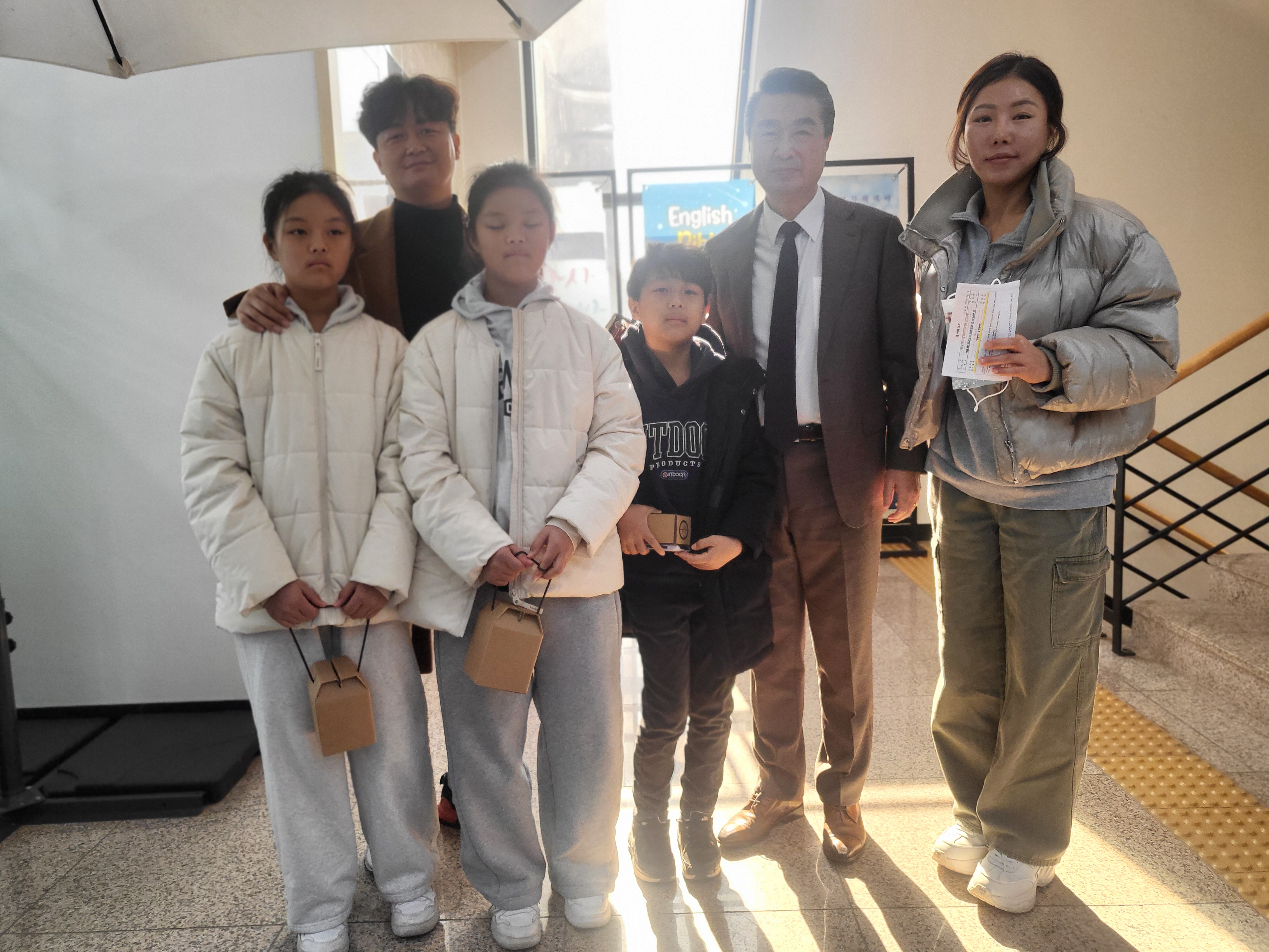 김수진 홍성표가정(자녀 홍연우 지우 시우).jpg